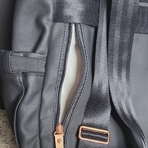 Petunia Pickle Bottom Baby Bag Black and Cream Tote - Picture 12 of 16